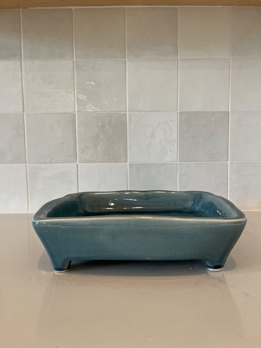 Footed Terracotta Tray with Distressed Finish - LLACIE
