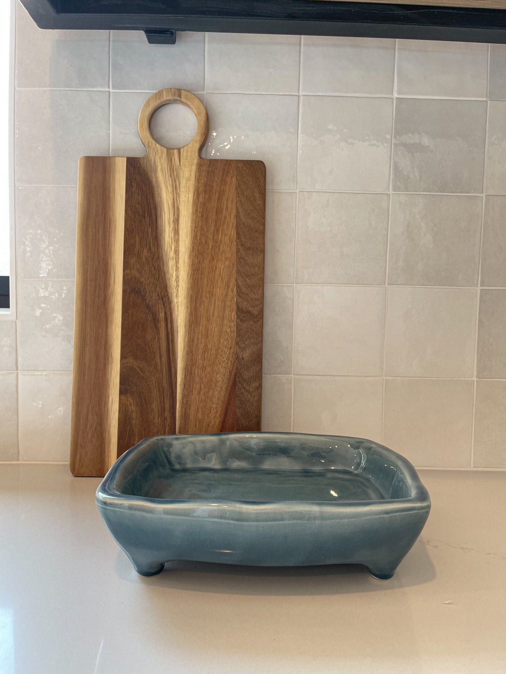 Footed Terracotta Tray with Distressed Finish - LLACIE 